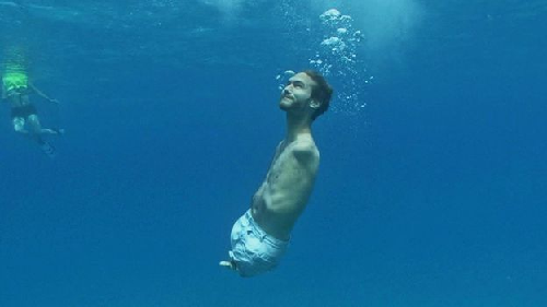  Nick Vujicic: The Man Born Without Arms and Legs Who Inspires the World