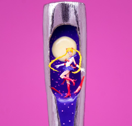  Artist Sets World Record with Tiniest Sailor Moon Sculpture