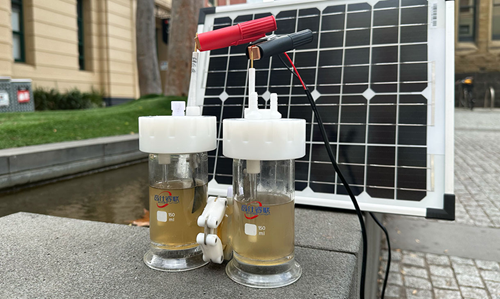  Australian Scientists Unveil Solar Device That Produces Clean Hydrogen Directly from Seawater