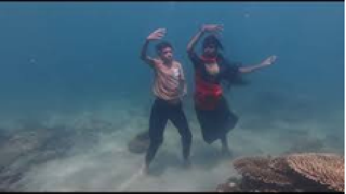  Indian Teen Duo Creates History with World’s First Underwater Bharatanatyam Performance