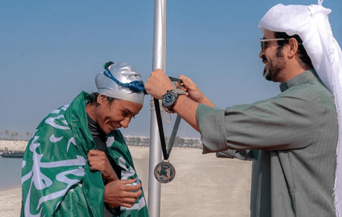  Saudi Swimmer Dr. Mariam Saleh bin Laden Becomes First Woman to Swim from Saudi Arabia to Bahrain