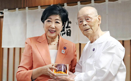  Sushi Master Jiro Ono: Work is the Best Medicine at 100