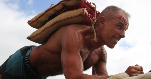  62-Year-Old American Marine Veteran Breaks Global Plank Record, Redefines Human Endurance