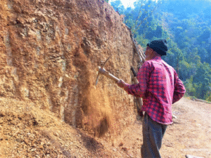 At 72, Nepalese Father Builds 4-Kilometer Road by Hand for His Children