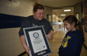 Beamsville Students Create the World’s Longest Chain of Loom Band Bracelets