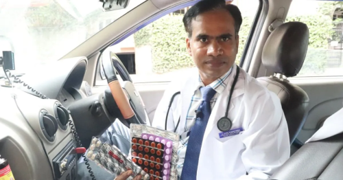  Bengaluru Doctor Turns Car Into Mobile Clinic, Treats Over 1.2 Lakh Patients for Free