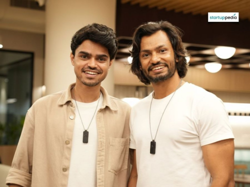  India’s First AI Necklace Designed to Be a Second Brain for Modern Work