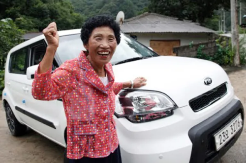 South Korean Woman Cha Sa-Soon Earns Driver’s License After 960 Attempts