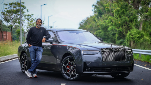  Venu Gopalakrishnan Becomes First Indian Owner of ₹16 Crore Rolls-Royce Ghost Black Badge