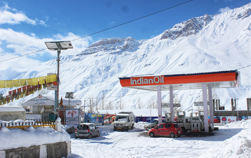  At 12,270 ft, India’s Kaza Petrol Pump Is About More Than Altitude