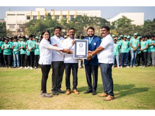  Chennai Institute of Technology and Bisleri Create Guinness World Record with Largest Human Recycling Logo