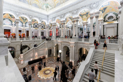  Library of Congress Becomes World’s Largest Library