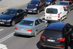 Man Breaks World Record for Sarcastic Comments While Driving