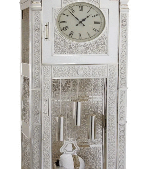  Sukra Jewellery Sets World Record with the World’s Largest Silver Clock