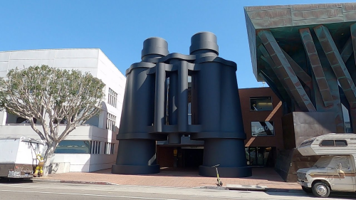  World’s Largest Binoculars Sculpture