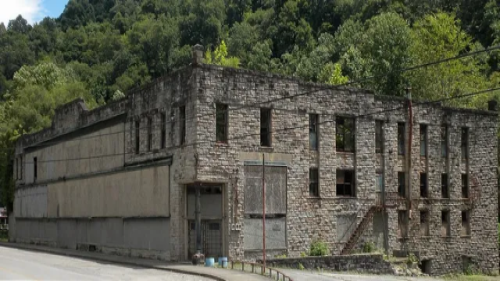  World’s Largest Coal Camp