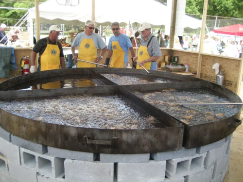  World’s Largest Frying Pan