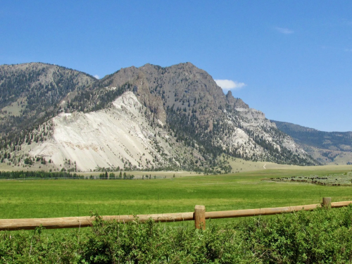  World’s Largest Sub-Aerial Landslide Recorded in Wyoming