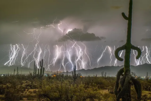  World’s Longest Lightning Flash Sets Record in the U.S.
