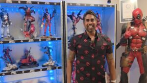 Deadpool Superfan Breaks Record With Massive Comic Collection