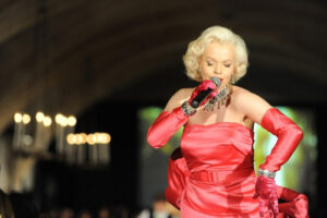 Palm Springs Aims for World Record with 500 Marilyn Monroe Lookalikes