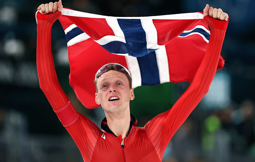  Sander Eitrem Smashes Olympic Record to Win Men’s 5000m Speed Skating Gold