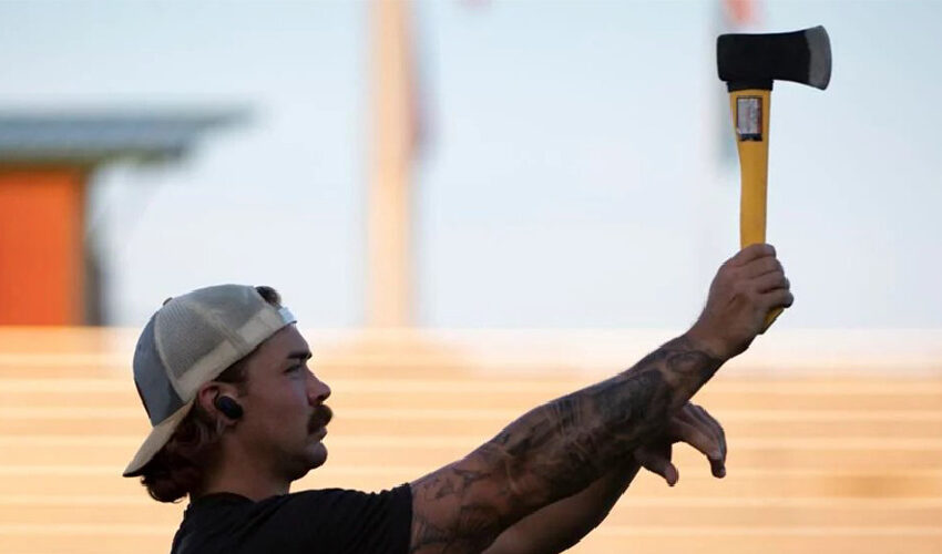  US Man Reclaims World Record for Longest Axe Throw