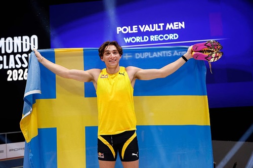  Duplantis Breaks Pole Vault World Record for 15th Time at Uppsala Event