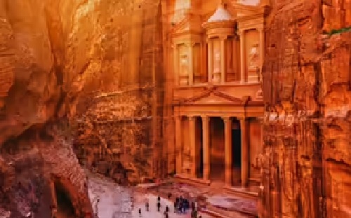  Guinness World Record Holder Visits New Seven Wonders in Just Five Days