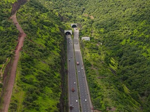  Mumbai-Pune Expressway’s ‘Missing Link’ Project Aims for Guinness World Record