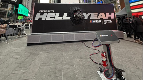  NASCAR Revs Up Crowd for Daytona 500 with Record-Breaking Loudest Billboard