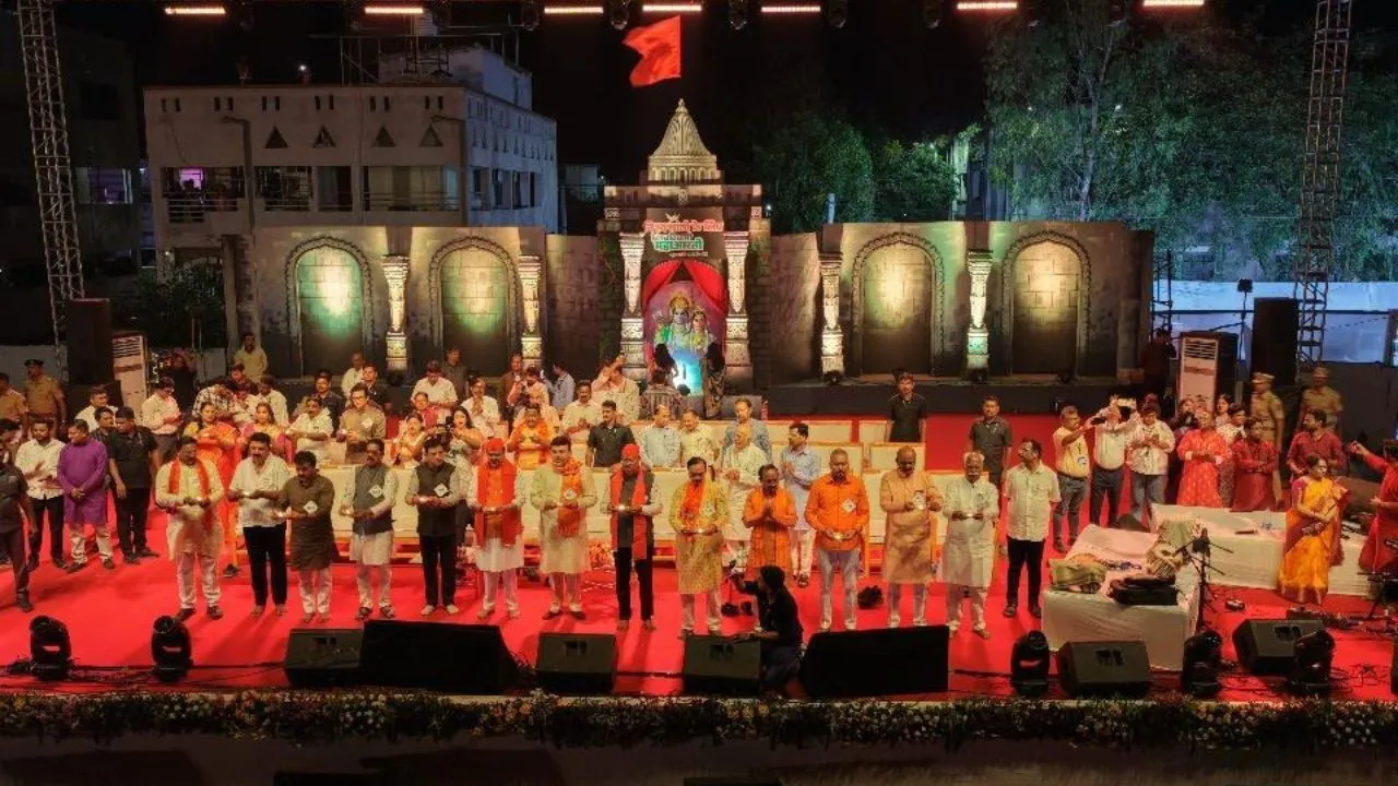 Nagpur Sets World Record with 4,900 Devotees Performing Maha Aarti on Ram Navami