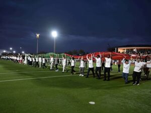 200kg UAE Flag Carried by 64 Nationalities Sets Guinness World Record in Abu Dhabi